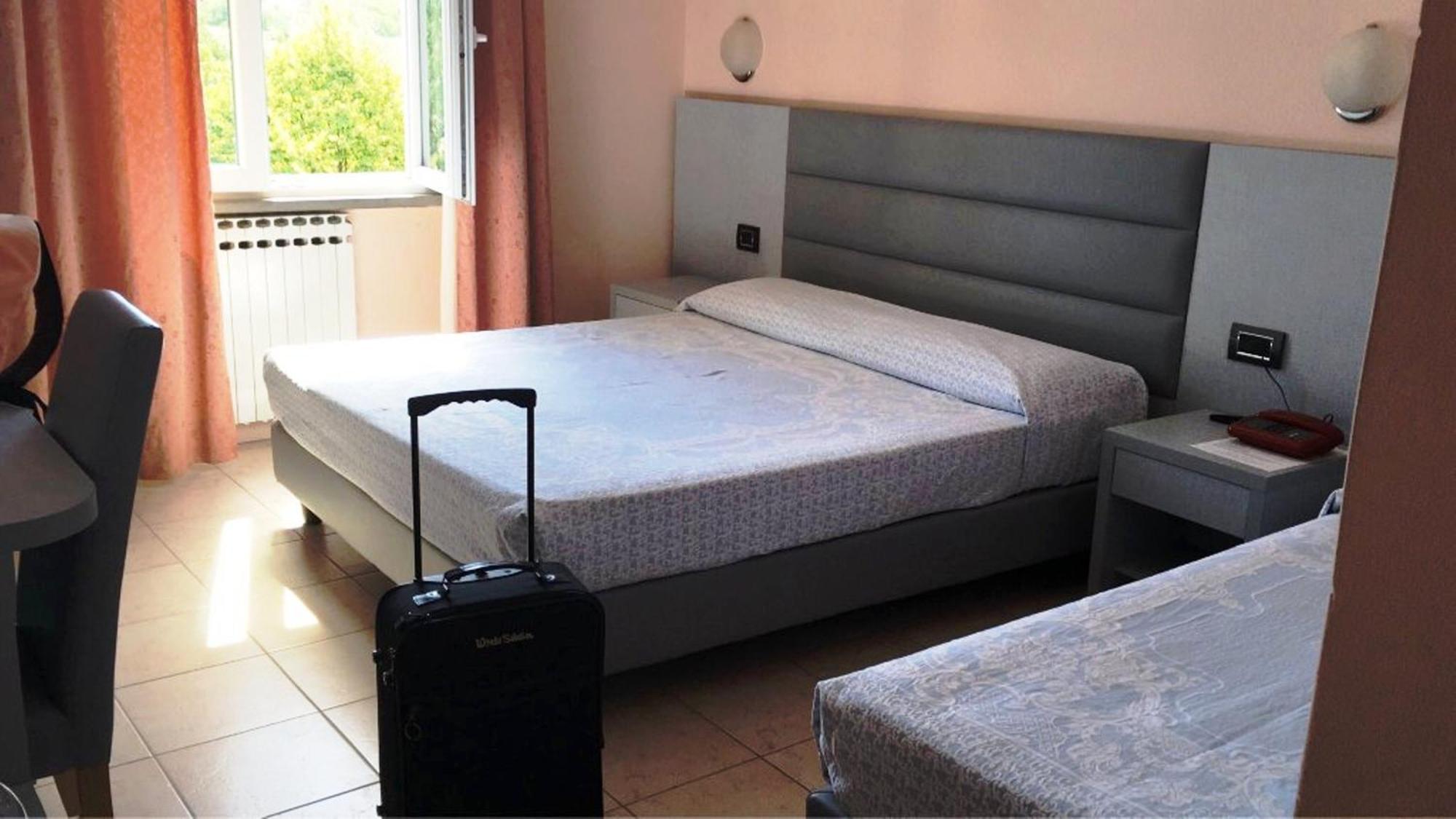 Hotel La Meridiana Urbino Extérieur photo