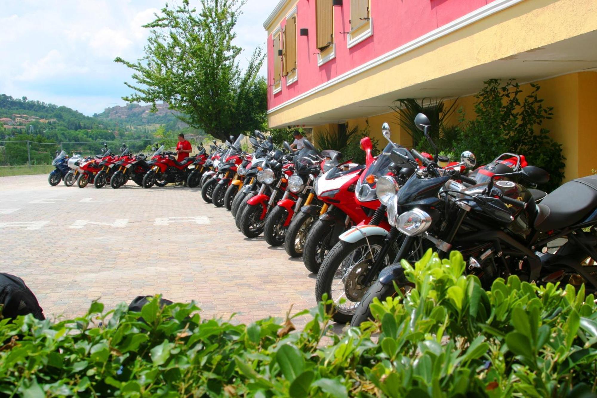 Hotel La Meridiana Urbino Extérieur photo