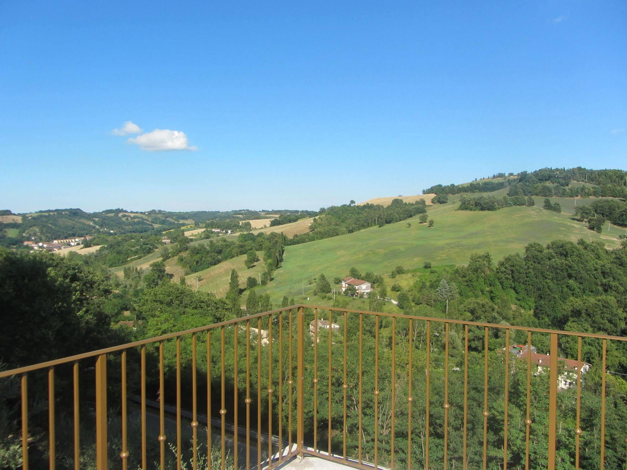 Hotel La Meridiana Urbino Extérieur photo